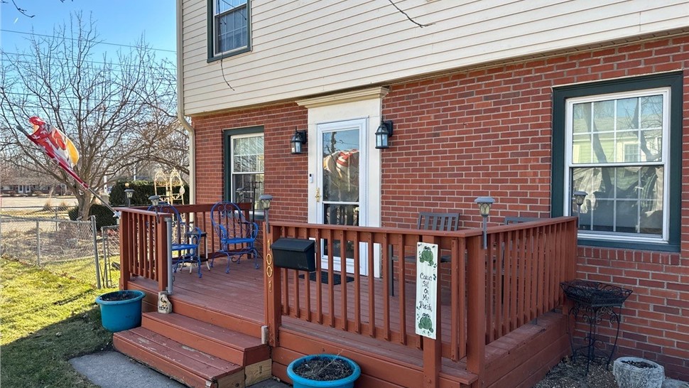 Decks, Sunrooms Project in Ankeny, IA by Midwest Construction