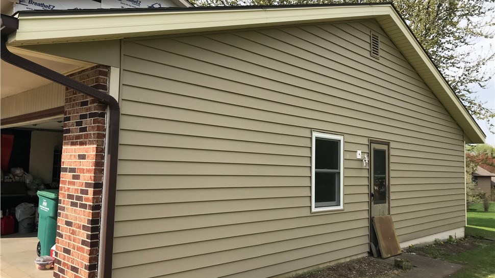 Siding Project in Altoona, IA by Midwest Construction