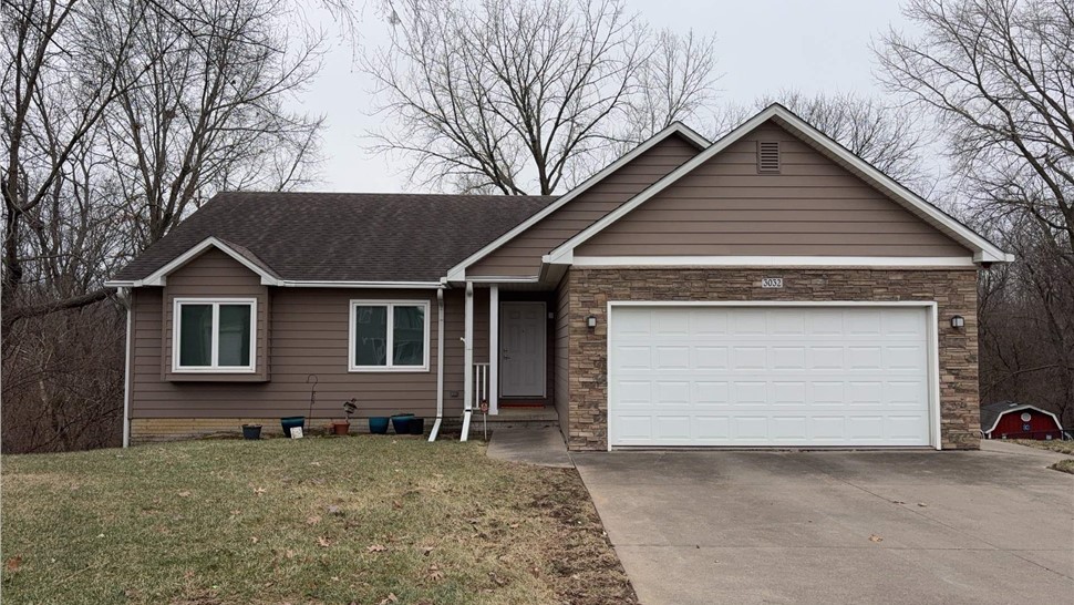 Roofing Project in Des Moines, Iowa by Midwest Construction