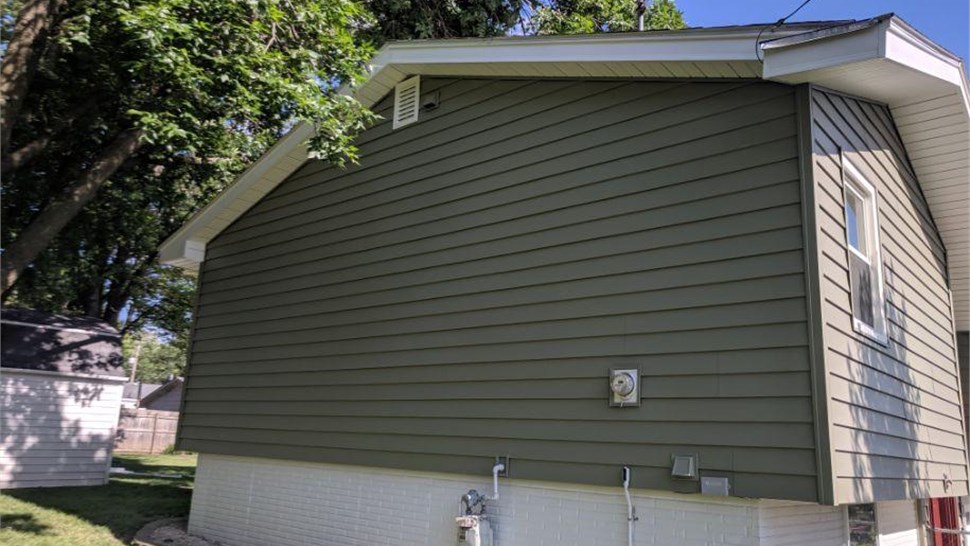Siding Project in Des Moines, IA by Midwest Construction