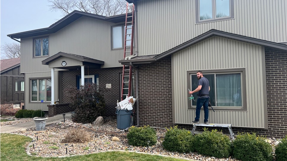 Siding Project in Urbandale, IA by Midwest Construction