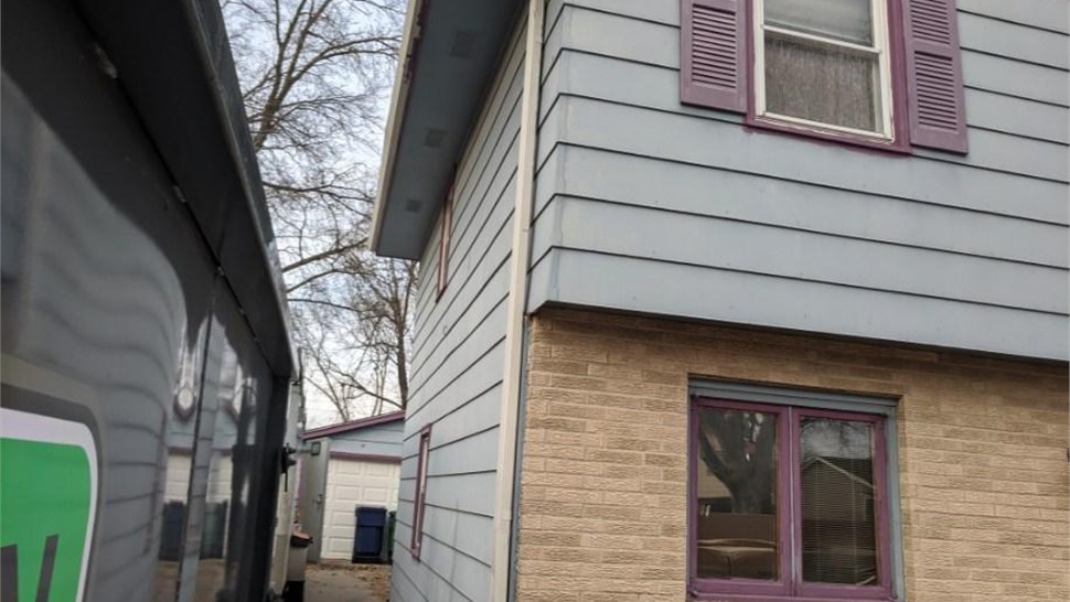 Siding Project in Urbandale, IA by Midwest Construction