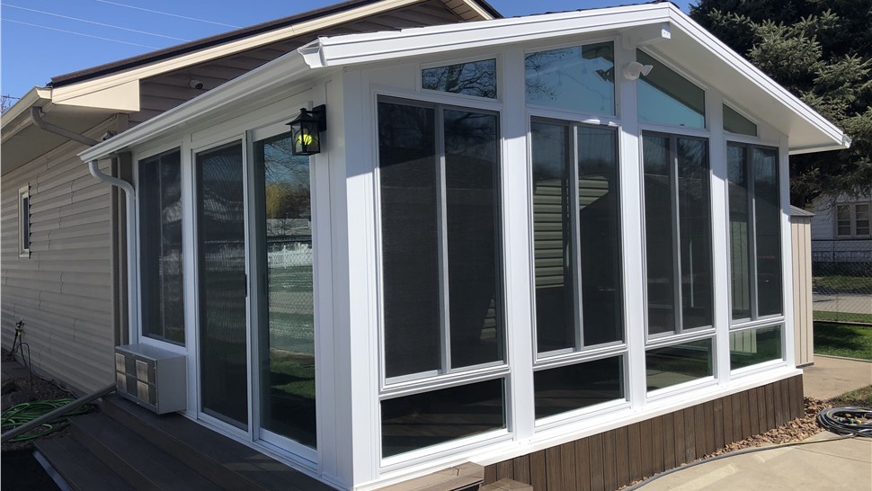 Sunrooms Project in Des Moines, IA by Midwest Construction