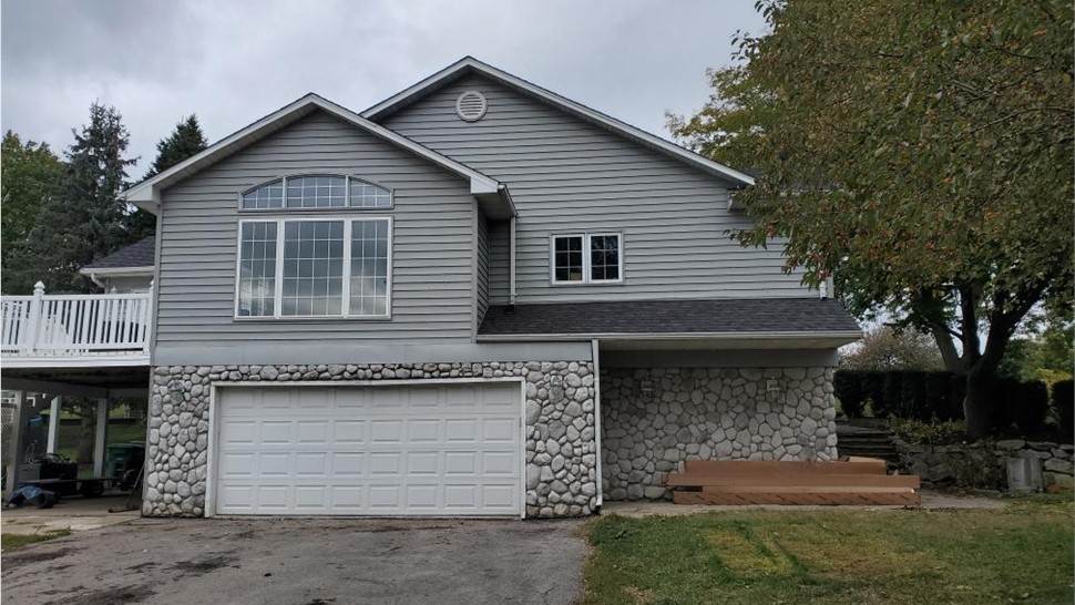 Siding Project in Pleasant Hill, IA by Midwest Construction