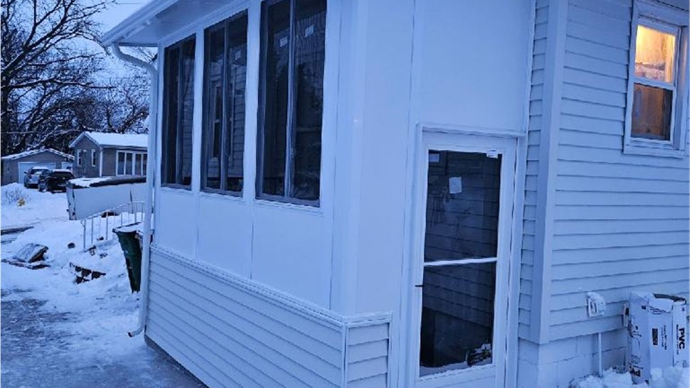 Sunrooms Project in West Des Moines, IA by Midwest Construction