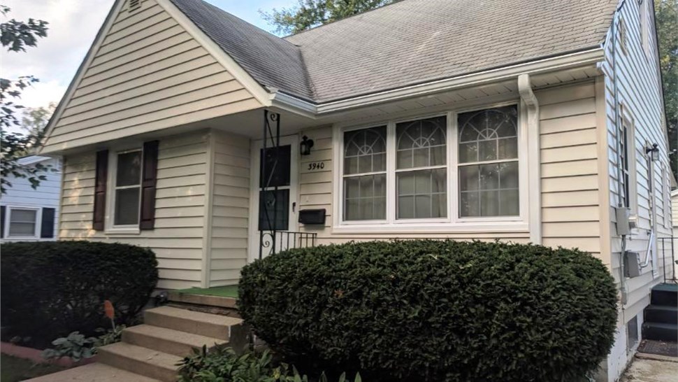 Siding Project in Beaverdale, IA by Midwest Construction