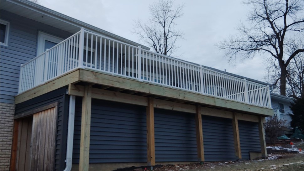 Siding, Sunrooms Project in Newton, IA by Midwest Construction