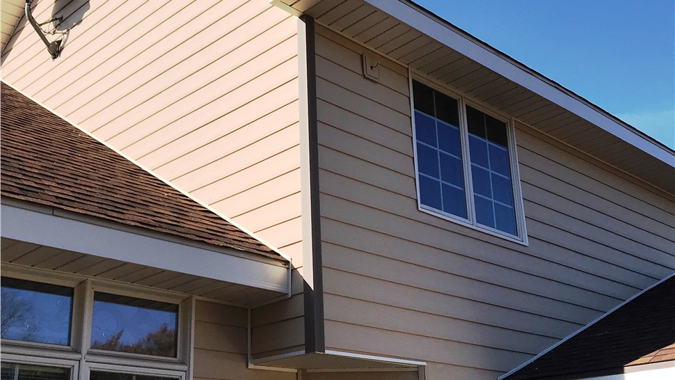 Siding Project in Des Moines, IA by Midwest Construction