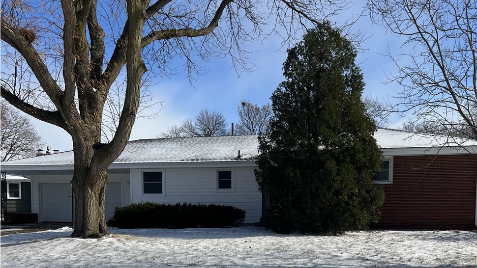 Siding Project in Mason City, IA by Midwest Construction