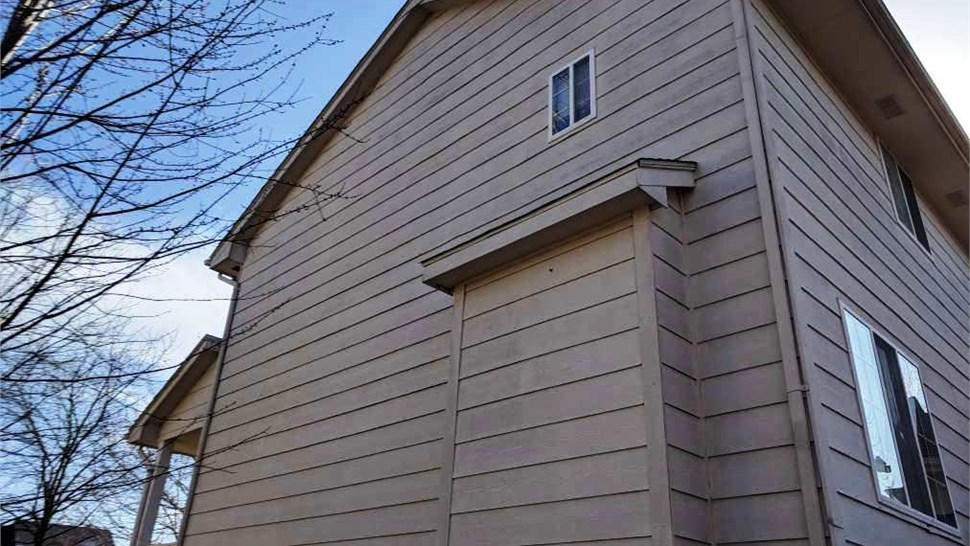Siding Project in Des Moines, IA by Midwest Construction