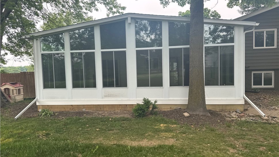 Sunrooms Project in Runnells, IA by Midwest Construction