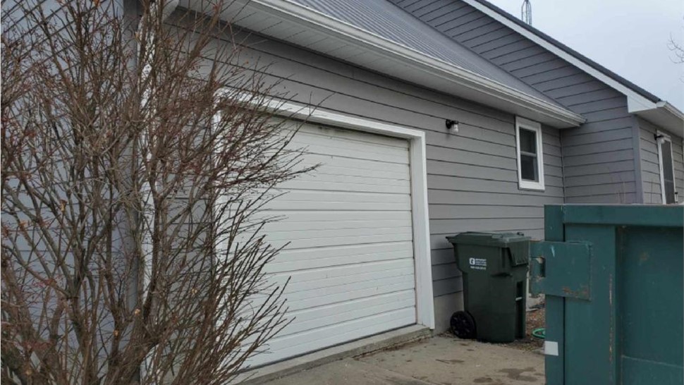 Siding Project in Eddyville, IA by Midwest Construction