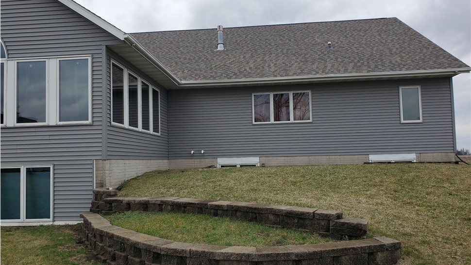 Siding Project in Newton, IA by Midwest Construction