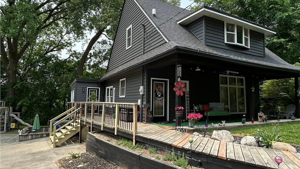 Siding Project in Des Moines, IA by Midwest Construction