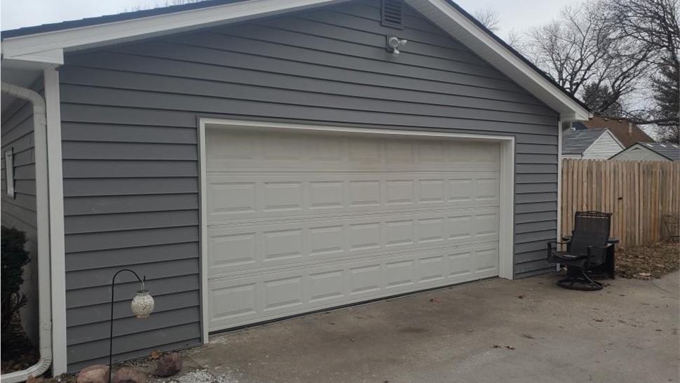 Siding Project in Des Moines, IA by Midwest Construction