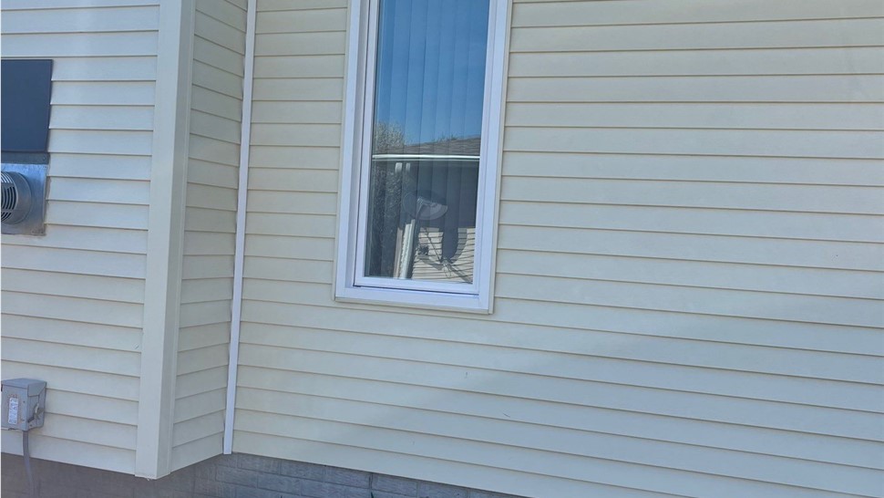 Windows Project in Winterset, IA by Midwest Construction