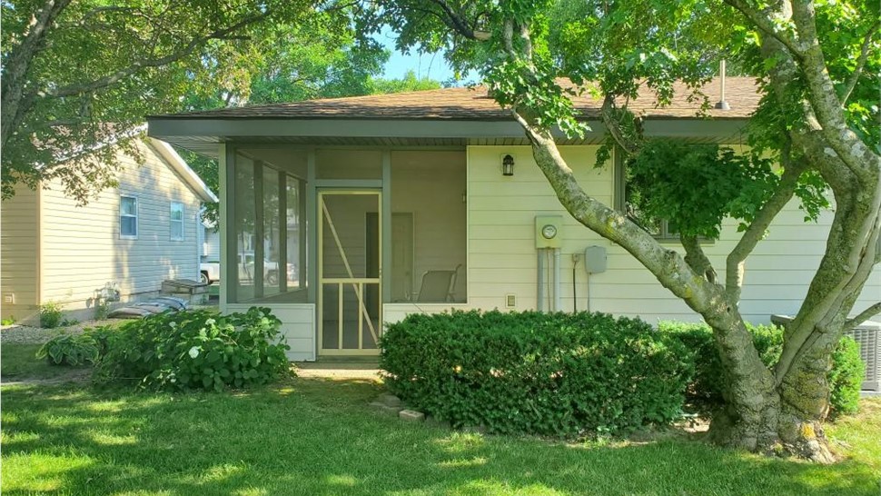 Siding Project in Belmond, IA by Midwest Construction
