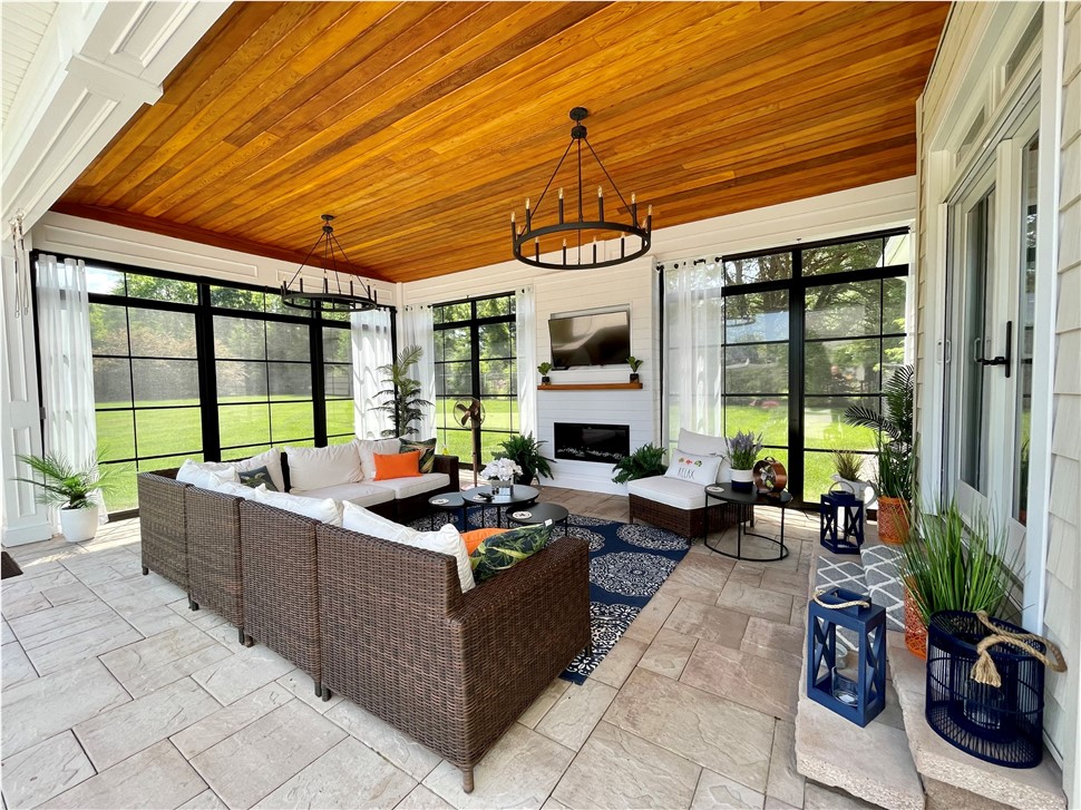 Seasonal Special Save on Your New 3 Season Room