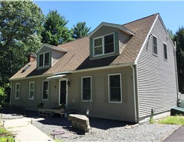 Siding - Vinyl Siding Photo 27