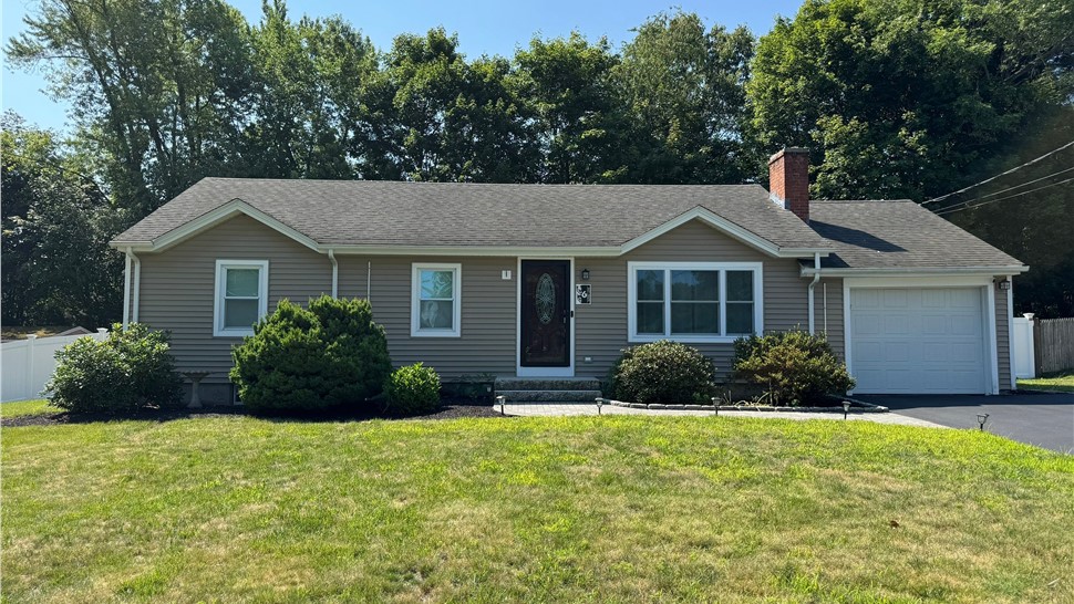 Siding Project in Grafton, Massachusetts by Northeast Home & Energy