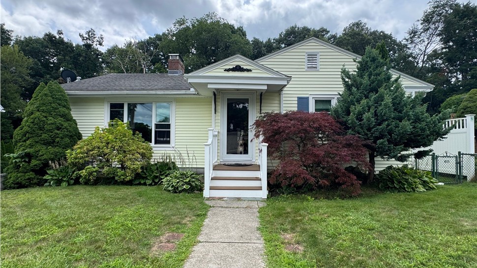 Windows Project in Worcester, Massachusetts by Northeast Home & Energy