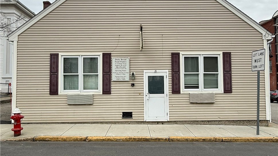 Windows Project in Milford, Massachusetts by Northeast Home & Energy