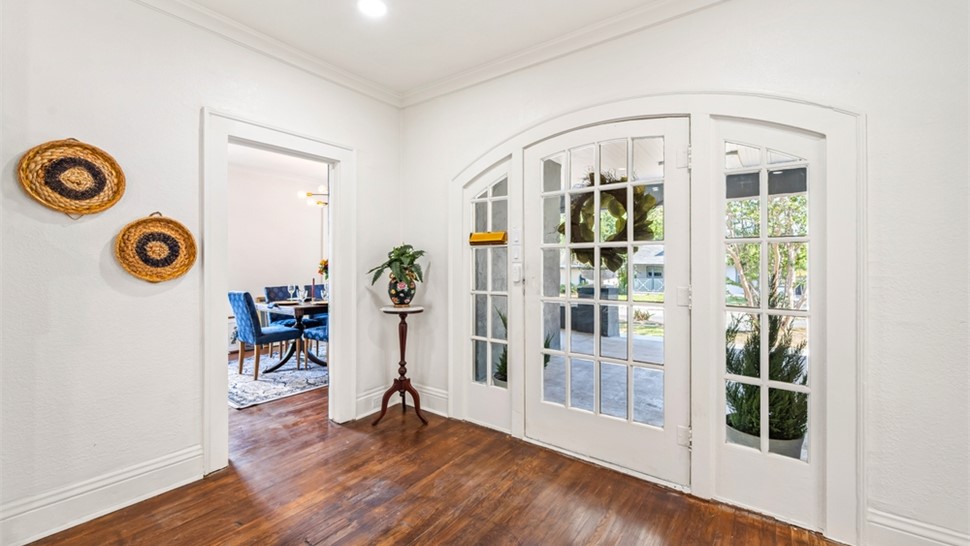 Doors - Entry Photo 43