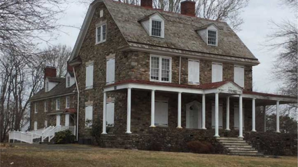 Levittown Residential Movers Photo 1