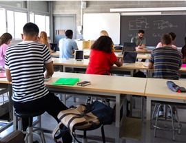 Commercial - School Movers Photo 3