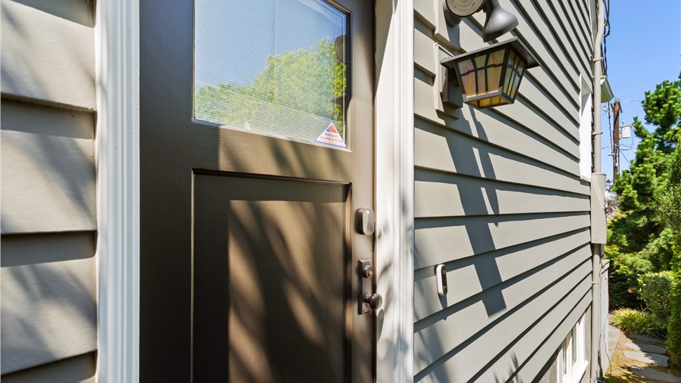 Siding, Siding Project Project in Seattle, WA by Pacific Exteriors LLC