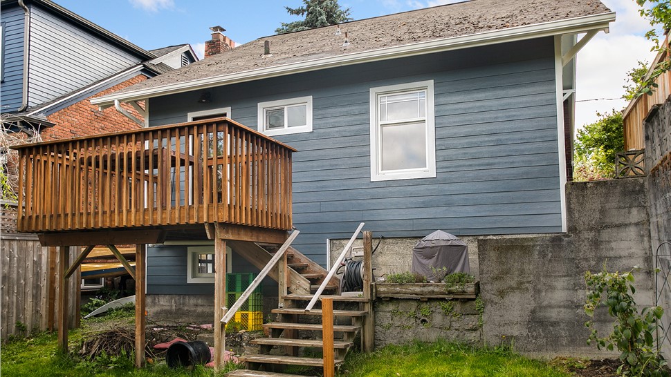 Siding, Siding Project Project in Seattle, WA by Pacific Exteriors LLC