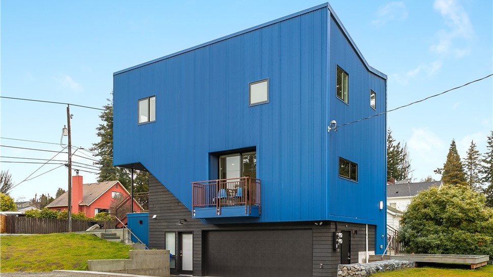 Siding, Siding Project Project in Seattle, WA by Pacific Exteriors LLC