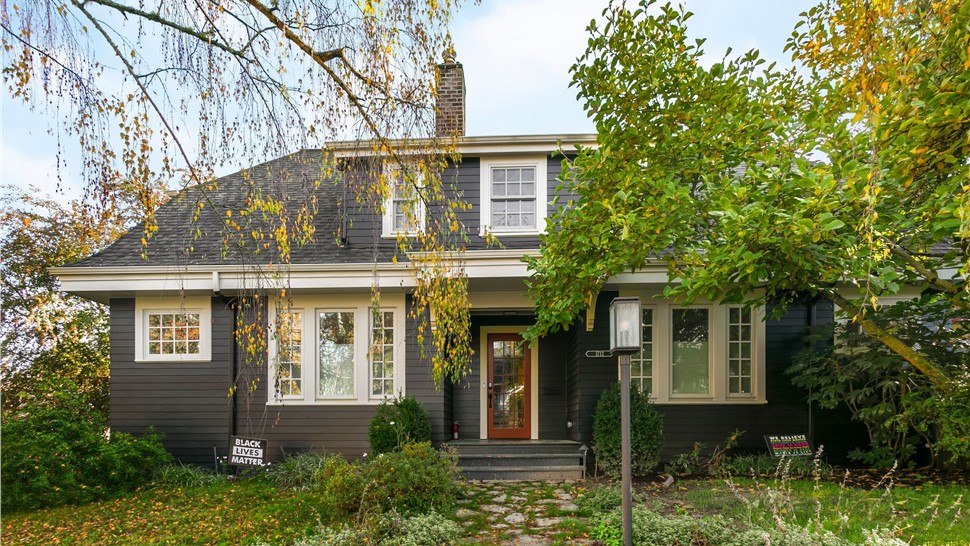 Siding, Siding Project Project in Seattle, WA by Pacific Exteriors LLC