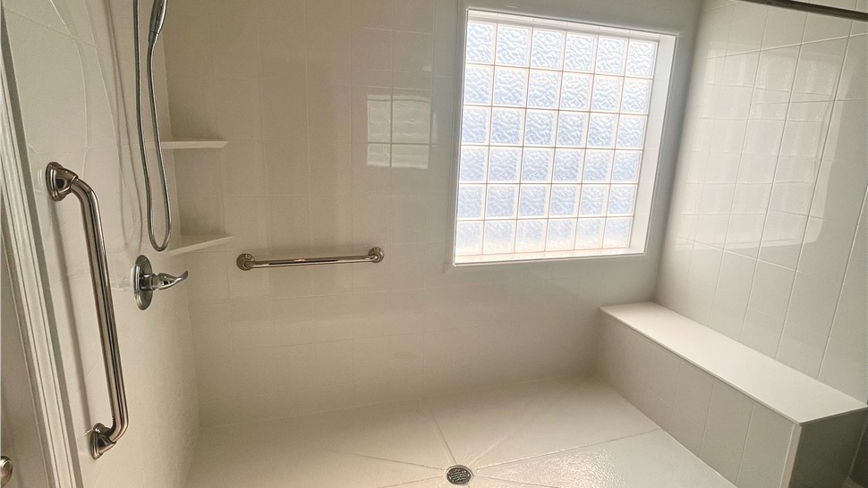 Showers- roll-in Showers Photo 40