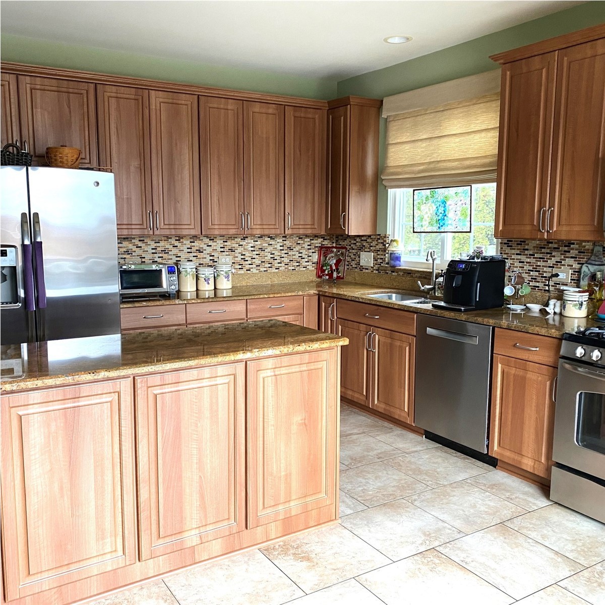 Refresh Your Kitchen This Spring with Cabinet Refacing!