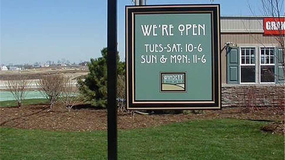 Projecting Signs Photo 35