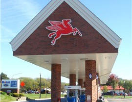 Industries | Petroleum & C-Store Signs Photo 3