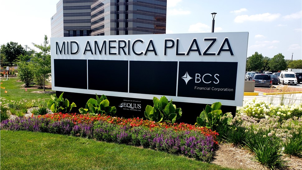 Pylon & Monument, Wayfinding/Post & Panel Signs Project in Oakbrook Terrace, IL by Parvin-Clauss