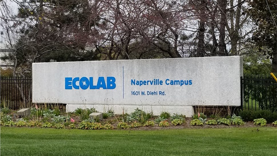 Channel Letter Signs, Pylon & Monument Project in Naperville, IL by Parvin-Clauss