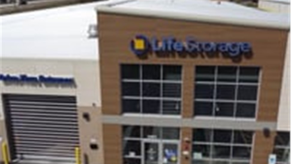 Awnings, Channel Letter Signs, Pylon & Monument Project in Bridgeview, IL by Parvin-Clauss