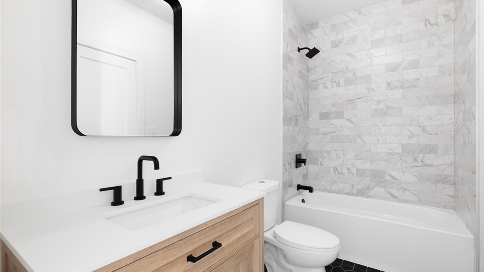 Bathroom Remodeling Photo 58