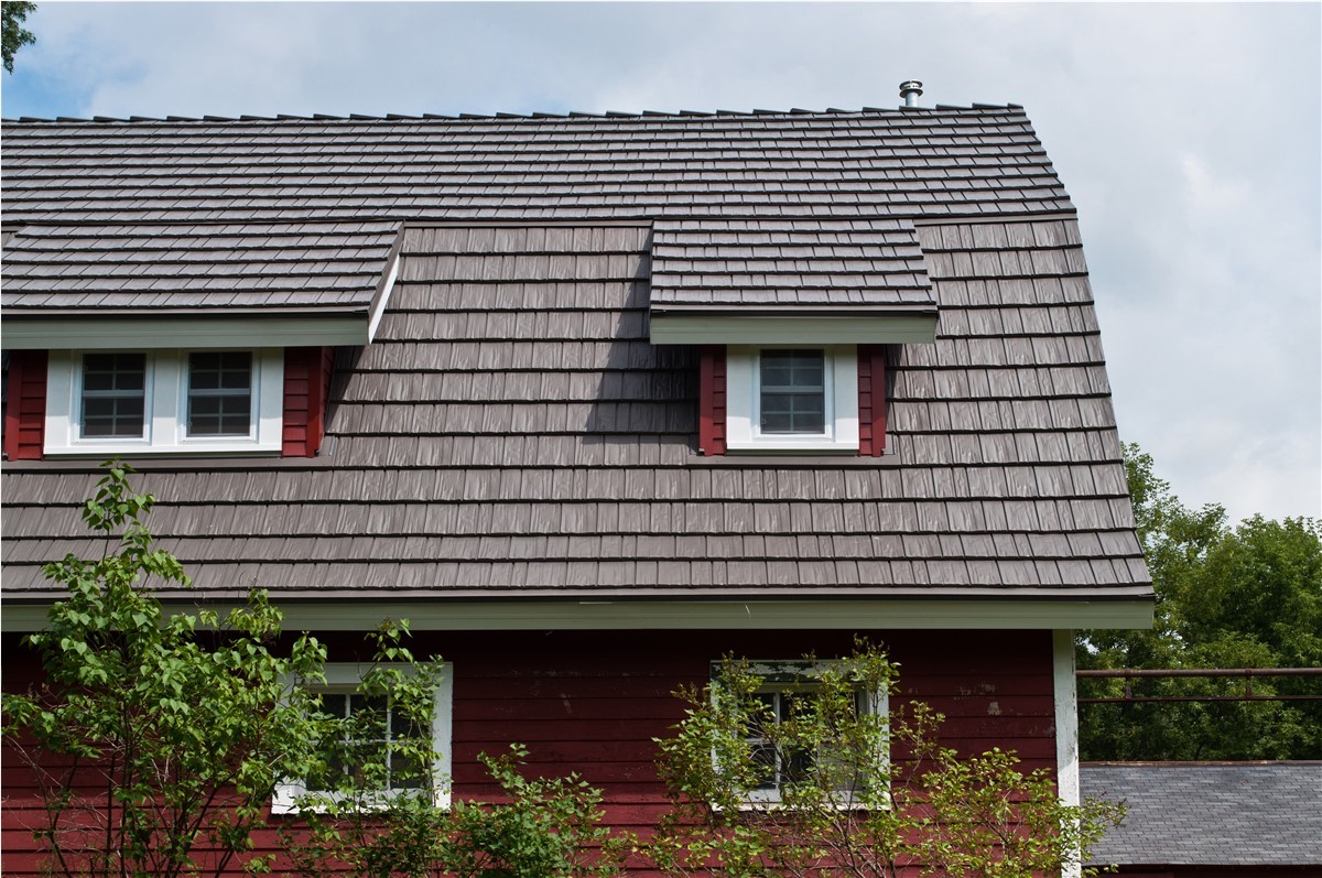 Ways a Metal Roof Can Benefit Your Twin Cities Home