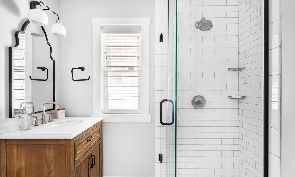 Remodeling Tips for Bathrooms With Small Showers