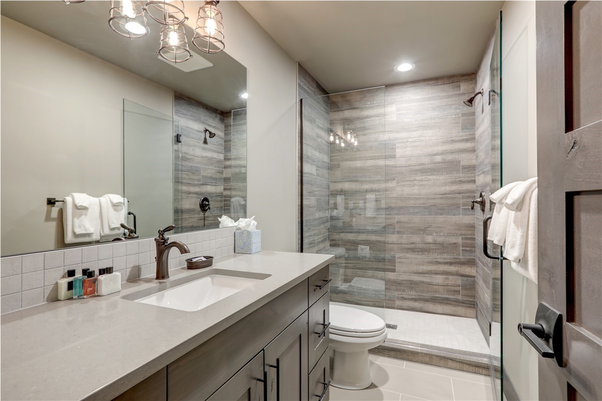 How to Add Warmth to your Bathroom Design