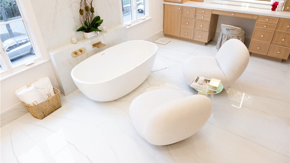 Bathtub Replacement Photo 16