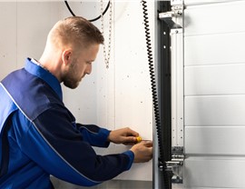 Garage Door Emergency Repair Photo 1