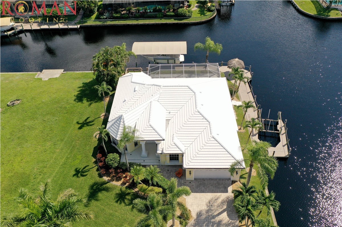 Expert Roof Repair Services from Roman Roofing Make Sure Small Problems Don't Turn Into Big Ones