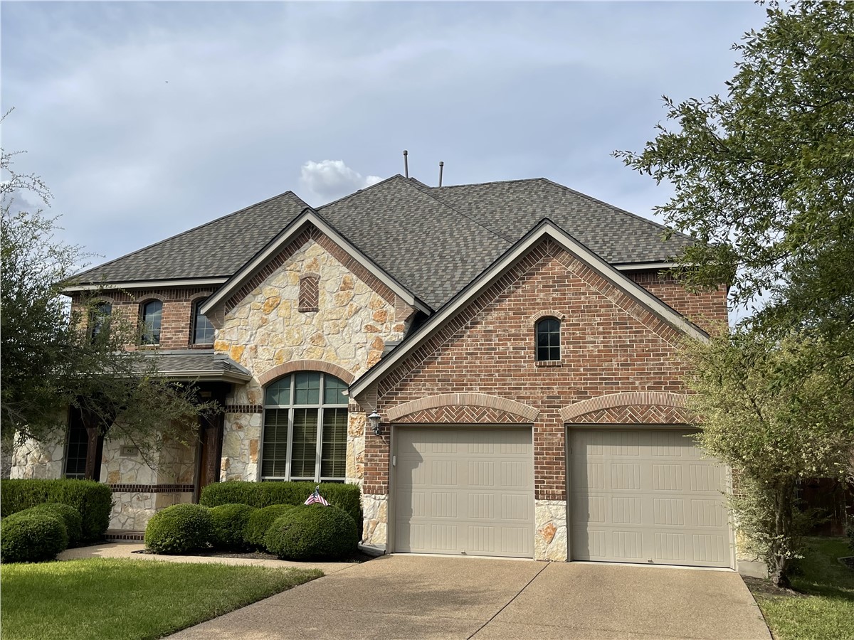 What’s the Best Roof Color for Texas Summers?