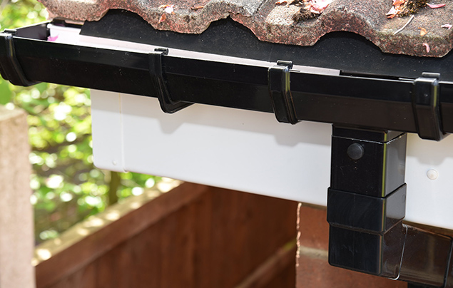 4 Styles And 5 Materials Used for Rain Gutters