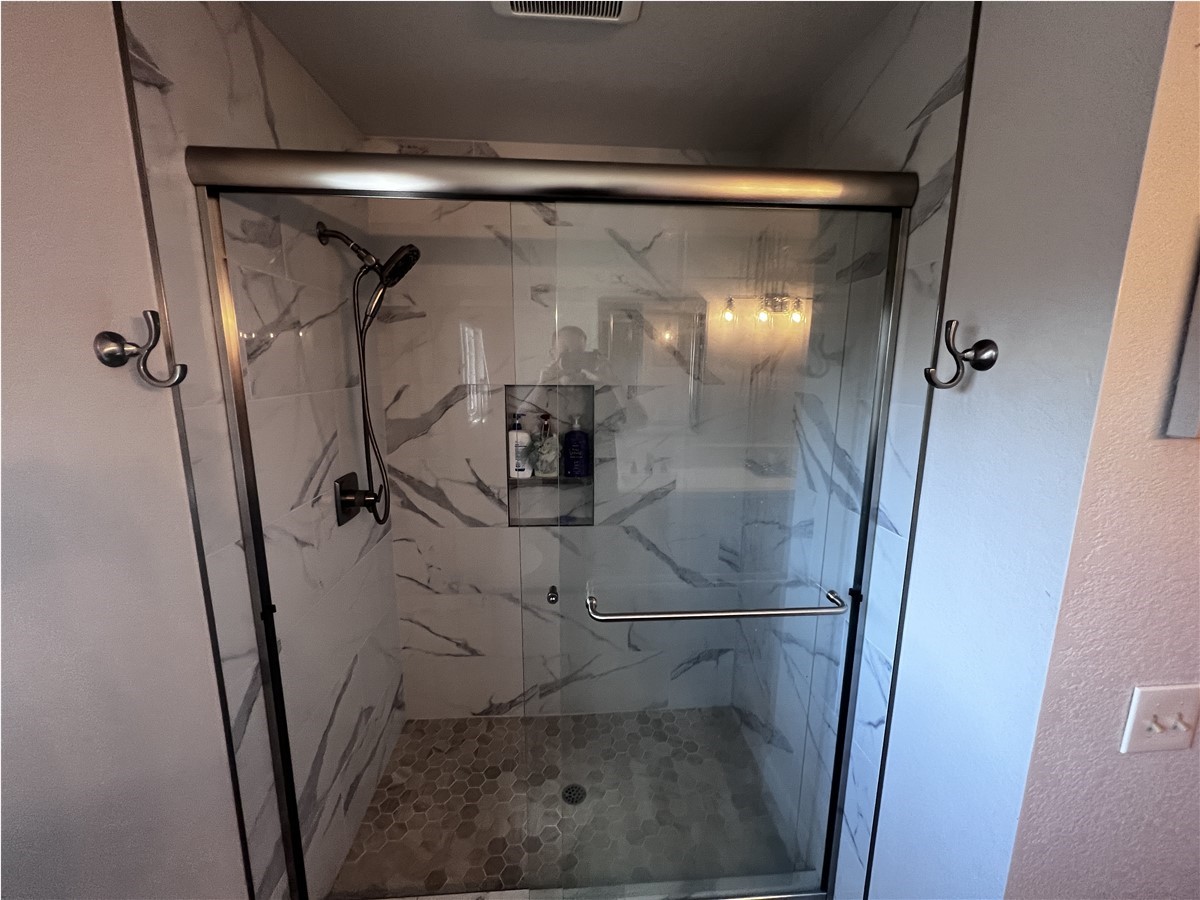 Fresno Master Bathroom Transformation: Remodeling with a Tub-to-Shower Conversion